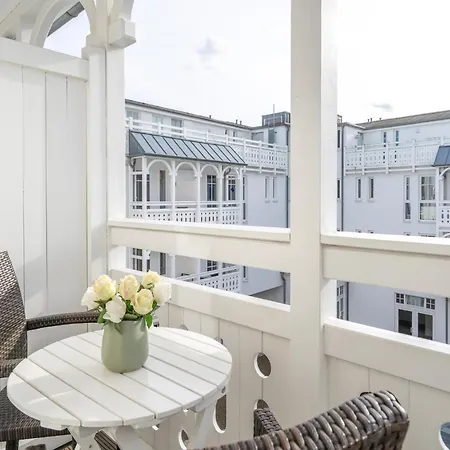 Kompakte Im Seepark Mit Balkon * Sellin (Rugen)